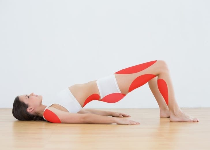 Posições de Yoga – 15 posturas capazes de transformar seu corpo - Escola  Saudável